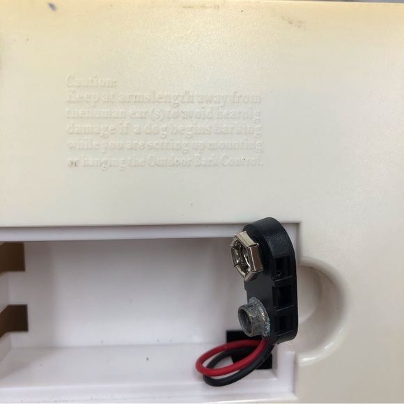 Ankuwa Ultra Sonic Bark Control Device Bird House - Picture 10 of 14